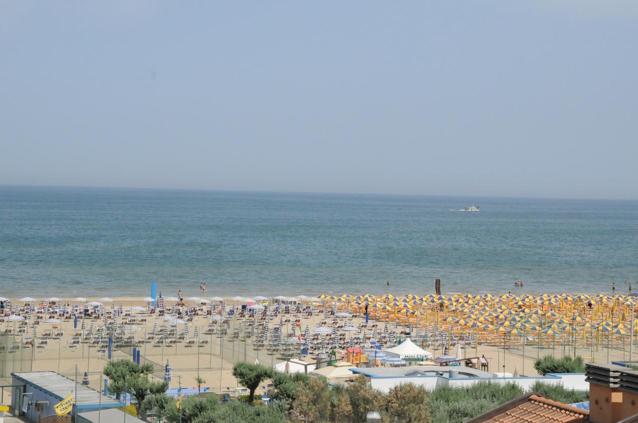 Hotel La Falena แชร์เวีย ภายนอก รูปภาพ