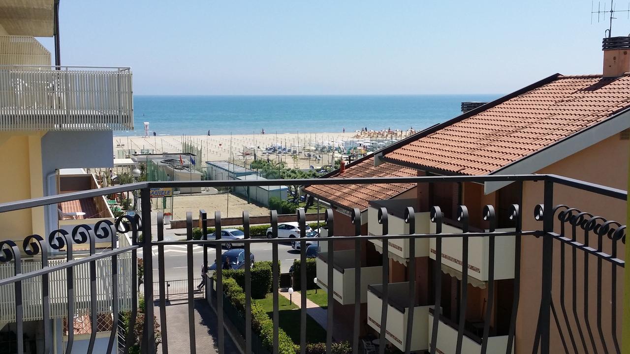 Hotel La Falena แชร์เวีย ภายนอก รูปภาพ